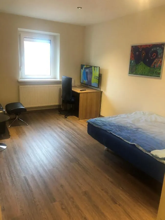 Homestay Calm Spacy Room, Own Modern Bath, Near Center, To 1 Person Or A Couple - Not Suitable For Craftsmen, Not Accepted - Privatly Rented Nuremberg Germany